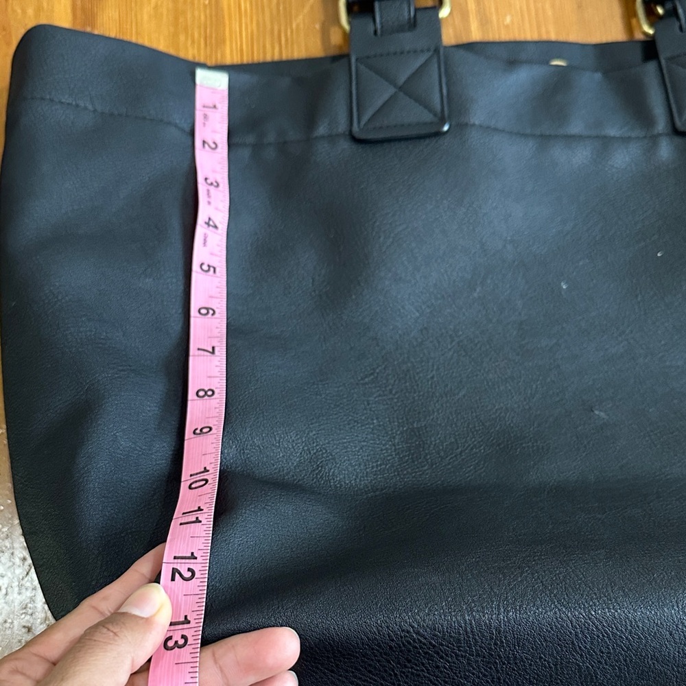 Free People Black Leather Tote with Dual Straps and Subtle Hardware - Picture 9 of 11